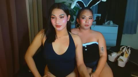 gabriela_deluxe online show from May 13, 7:55 pm