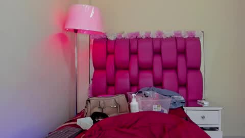 Gaby Im on vacation see you on November 25 online show from February 5, 5:31 pm