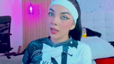 Gabriela Evans MS online show from March 9, 4:27 am