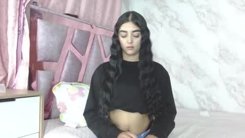 Snapshot of gabriella_santoss chatting on January 8, 7:05 pm gabriella_santoss online show from January 8, 7:05 pm