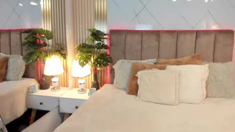 Snapshot of gabriella_santoss chatting on March 10, 5:07 pm gabriella_santoss online show from March 10, 5:07 pm