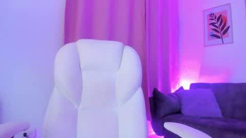 gaby online show from April 15, 7:21 pm