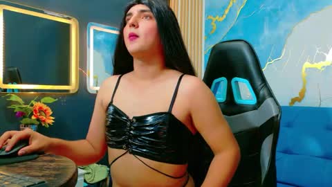 GABY GIL online show from May 19, 12:44 pm