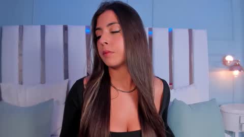 Snapshot of gaby_klum chatting on February 3, 10:04 pm Gaby Klum online show from February 3, 10:04 pm