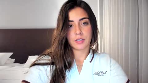 Snapshot of gaby_klum chatting on February 16, 11:12 pm Gaby Klum online show from February 16, 11:12 pm