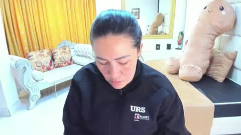 gabriela online show from October 7, 2:14 pm