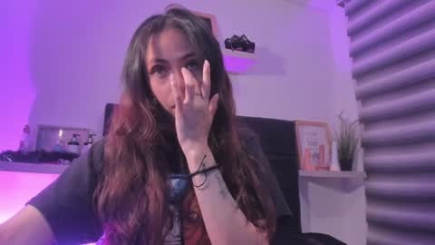 Snapshot of gabys_davisx chatting on December 9, 7:28 am Gabby online show from December 9, 7:28 am