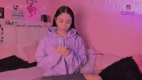 gabyye capprins online show from March 1, 12:34 am