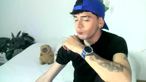 Gael Garca online show from February 5, 3:33 am