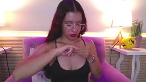 Snapshot of gagingbriana chatting on June 20, 8:17 am Briana online show from June 20, 8:17 am