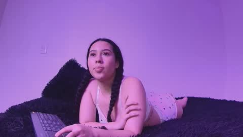 Snapshot of gaia_sweet_ chatting on October 13, 8:25 am gaia_sweet_ online show from October 13, 8:25 am