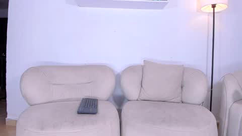 gal_stone_ online show from May 15, 1:23 am