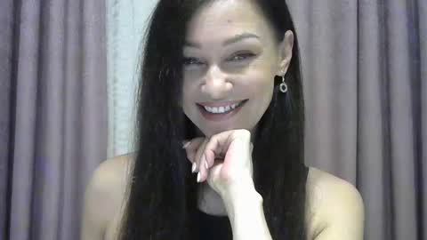 Snapshot of galaxy_33 chatting on October 11, 10:47 am galaxy_33 online show from October 11, 10:47 am