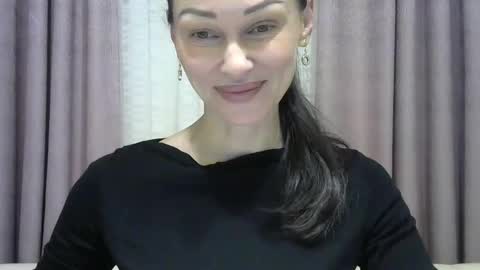 Snapshot of galaxy_33 chatting on October 25, 10:37 pm galaxy_33 online show from October 25, 10:37 pm