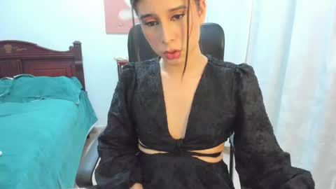 Snapshot of galileabigcock chatting on November 13, 12:04 pm CORAL online show from November 13, 12:04 pm