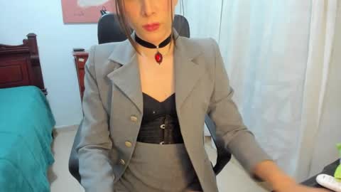 Snapshot of galileabigcock chatting on November 17, 4:35 pm CORAL online show from November 17, 4:35 pm