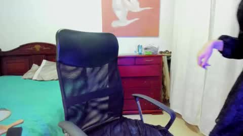 Snapshot of galileabigcock chatting on February 5, 12:37 am CORAL online show from February 5, 12:37 am