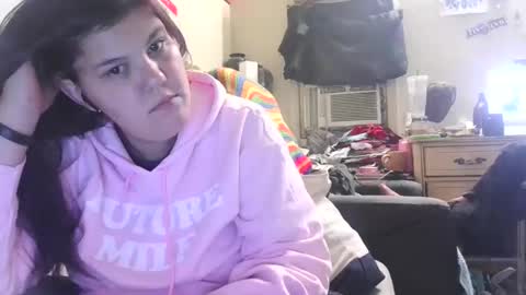 Snapshot of gamer202324 chatting on September 17, 1:18 am gamer202324 online show from September 17, 1:18 am