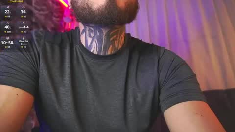 Snapshot of garbel09 chatting on April 23, 5:52 am Chris Dont forget to gift me thumb up Its very important to me and makes me happy AF online show from April 23, 5:52 am