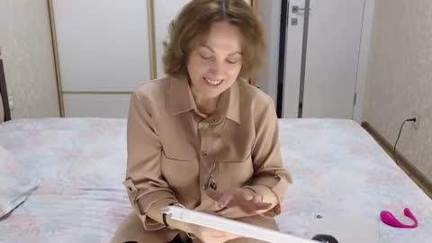 Ava online show from March 11, 8:20 am