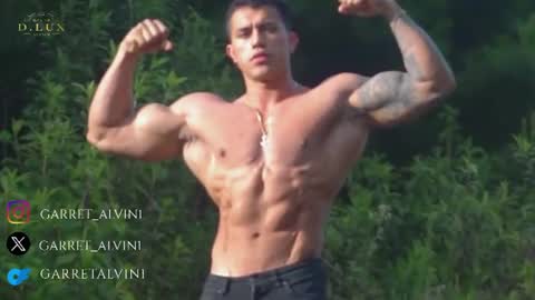 Snapshot of garret_alvin_ chatting on July 25, 10:57 am Garret online show from July 25, 10:57 am