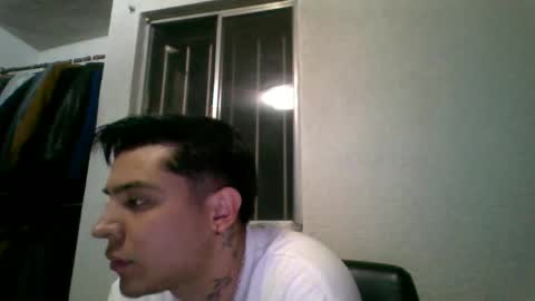 garypinepineapple online show from May 1, 7:35 am