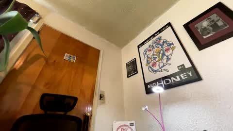 marvin pumpt online show from December 3, 6:39 pm