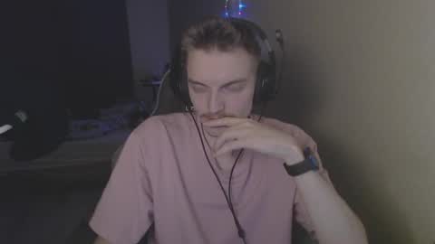 Snapshot of gasturfahe chatting on March 9, 10:52 pm gasturfahe online show from March 9, 10:52 pm