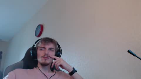 Snapshot of gasturfahe chatting on October 10, 8:13 am gasturfahe online show from October 10, 8:13 am