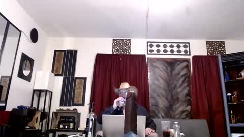 Snapshot of gatewaylaptop2019 chatting on October 19, 7:47 pm gatewaylaptop2019 online show from October 19, 7:47 pm