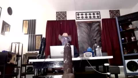 Snapshot of gatewaylaptop2019 chatting on November 5, 9:48 pm gatewaylaptop2019 online show from November 5, 9:48 pm