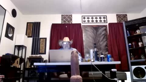 Snapshot of gatewaylaptop2019 chatting on November 9, 5:55 pm gatewaylaptop2019 online show from November 9, 5:55 pm