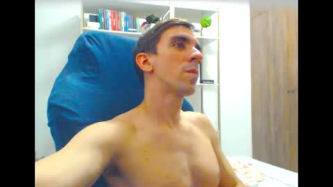 Snapshot of gatosarado23 chatting on February 26, 8:37 am gatosarado23 online show from February 26, 8:37 am