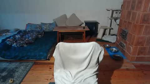 Snapshot of gattaka88 chatting on June 21, 6:10 pm The Naked Welder online show from June 21, 6:10 pm
