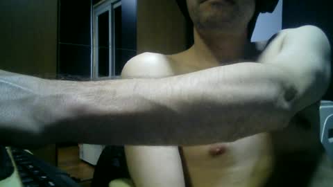 gauchors21 online show from July 19, 3:21 am