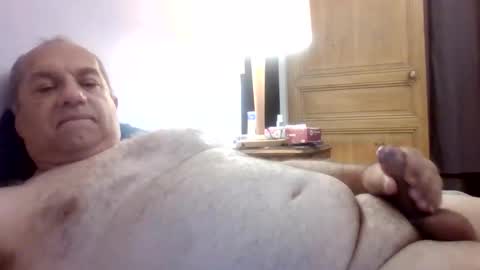 Snapshot of gay27400 chatting on June 9, 9:37 pm Gay38 online show from June 9, 9:37 pm