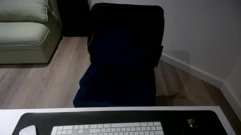 gaycut9093 online show from February 21, 8:43 pm