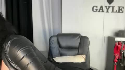 Snapshot of gaylecious chatting on February 1, 2:59 pm gayle online show from February 1, 2:59 pm