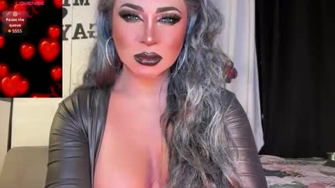 Snapshot of gaylecious chatting on February 26, 5:01 pm gayle online show from February 26, 5:01 pm