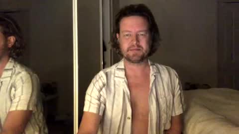 Snapshot of gcsurfer81 chatting on June 25, 8:08 am gcsurfer81 online show from June 25, 8:08 am
