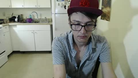 Snapshot of gdanch chatting on December 29, 12:52 am G online show from December 29, 12:52 am