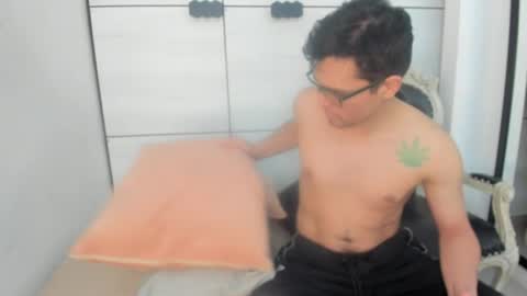 Gean Mclovin online show from April 24, 10:34 pm