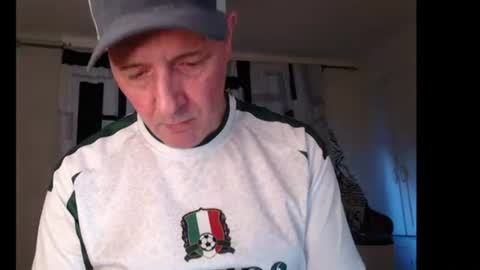 Snapshot of geefoxx chatting on June 17, 8:10 pm geefoxx online show from June 17, 8:10 pm