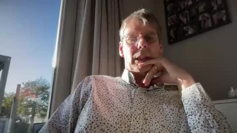 Snapshot of geertjem chatting on October 24, 2:13 pm geertjem online show from October 24, 2:13 pm