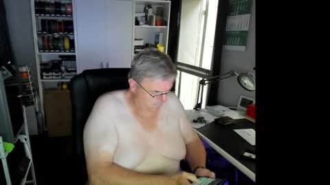 Snapshot of geiler_bock chatting on June 19, 3:44 am Geiler Bock online show from June 19, 3:44 am
