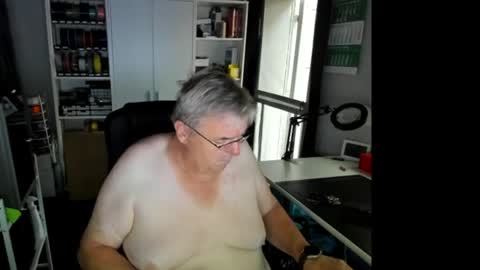 Snapshot of geiler_bock chatting on June 23, 3:37 am Geiler Bock online show from June 23, 3:37 am