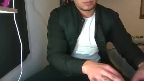 Snapshot of gelorio chatting on February 4, 8:25 pm gelorio online show from February 4, 8:25 pm