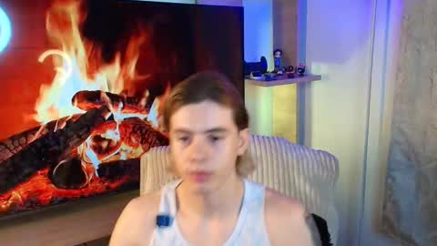 Snapshot of gemdominus chatting on October 4, 3:26 am Gem Dominus online show from October 4, 3:26 am