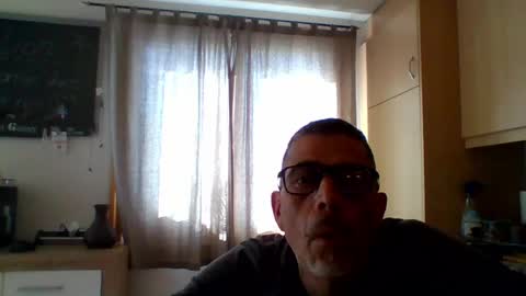 Snapshot of gen3841 chatting on May 1, 7:46 am Gen online show from May 1, 7:46 am