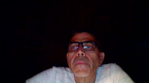 Snapshot of gen3841 chatting on May 17, 9:44 pm Gen online show from May 17, 9:44 pm